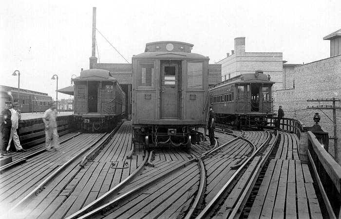 usr_m_chi+el_wood_logansquare^elevated_bv_1278.jpg